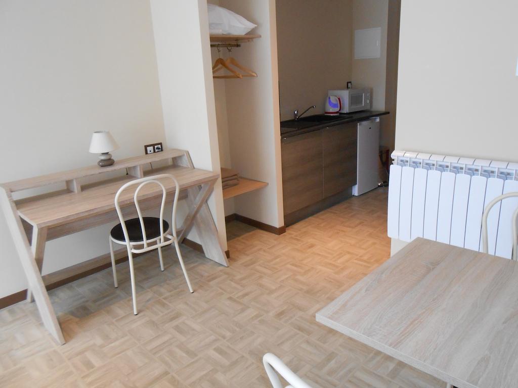 La Pause Hotel Évreux Szoba fotó