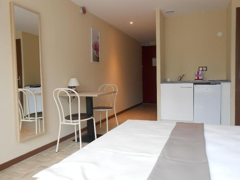 La Pause Hotel Évreux Kültér fotó