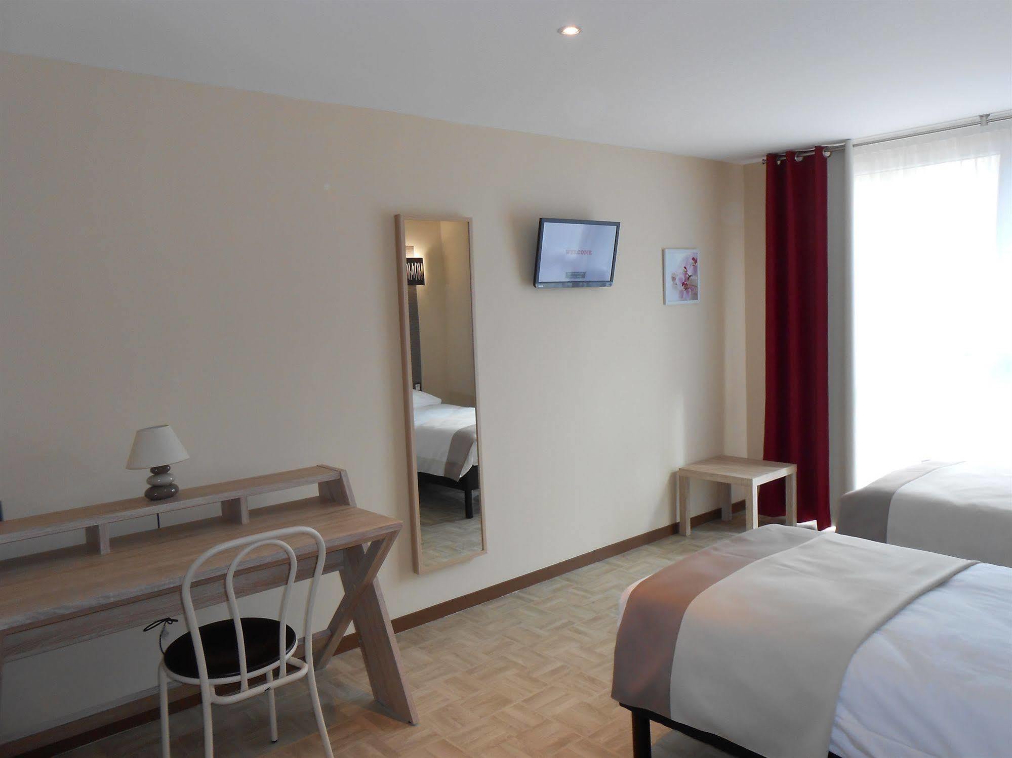 La Pause Hotel Évreux Kültér fotó